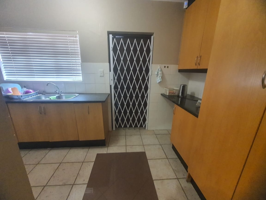 To Let 3 Bedroom Property for Rent in Beacon Bay Eastern Cape